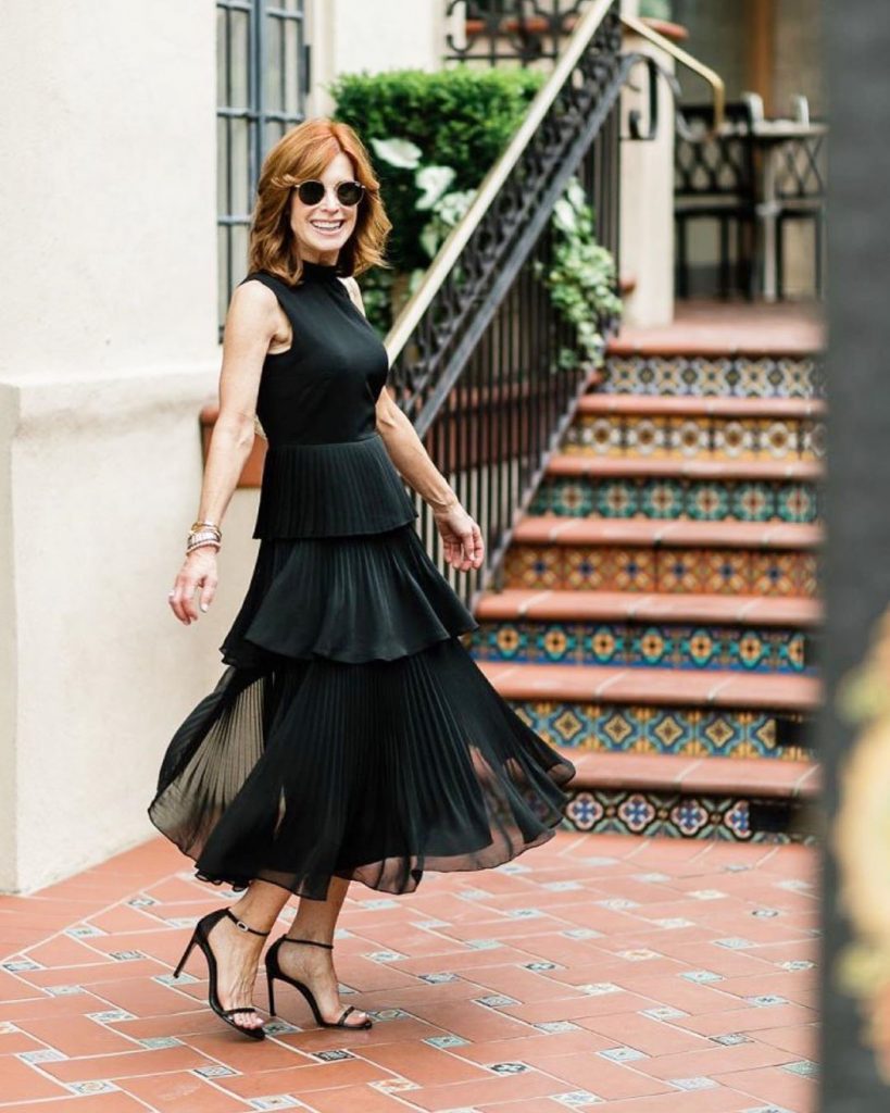 athy Williamson LBD| 12 Over-50 Women With Ridiculously Good Style | Her Beauty