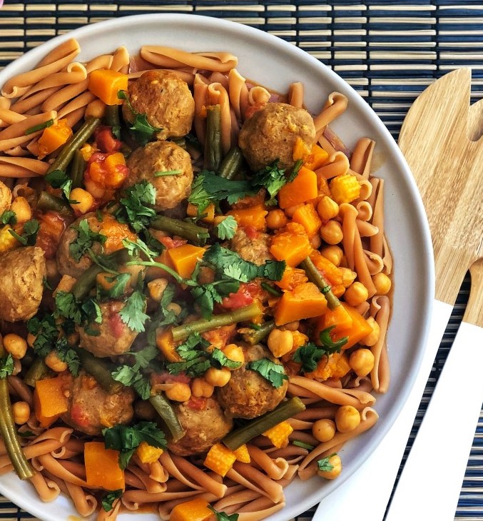 Mild Meatball Pumpkin Curry | 12 Healthy Pumpkin Recipes Perfect for Fall | Her Beauty