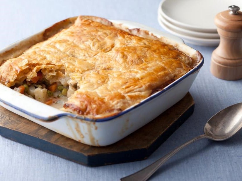 Vegetarian Pot Pie | 8 Vegetarian Dish Ideas for the Thanksgiving Table | Her Beauty